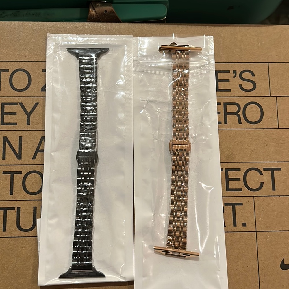 Apple Watch bands black and gold